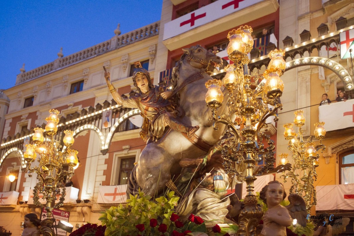 36 PROPUESTAS PARA EL LOGOTIPO DEL 750 ANIVERSARIO DEL PATRONAZGO DE SAN JORGE